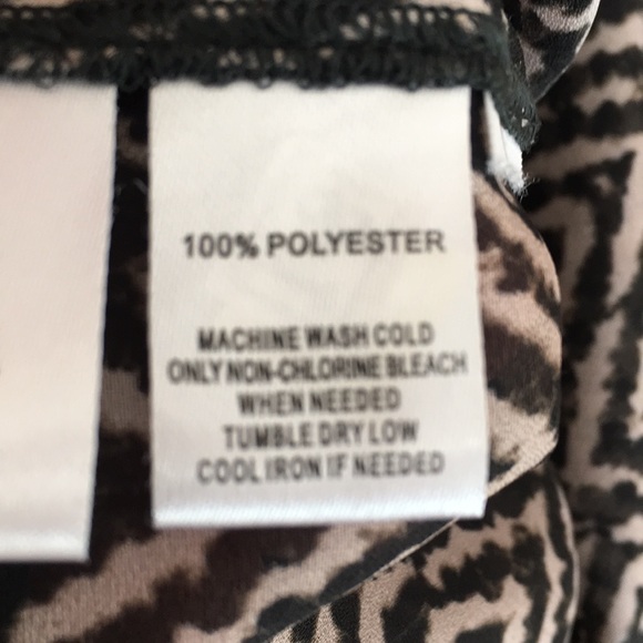 Fun blouse! - Picture 5 of 5